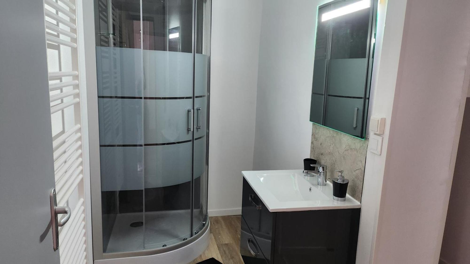 Appartement Tout Confort Vue Sur Les Forts Salins-les-Bains Exterior photo